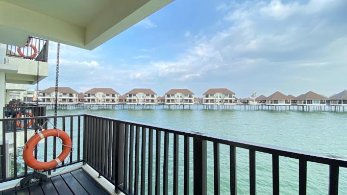 Ark Goldcoast Resort Szepang Kültér fotó